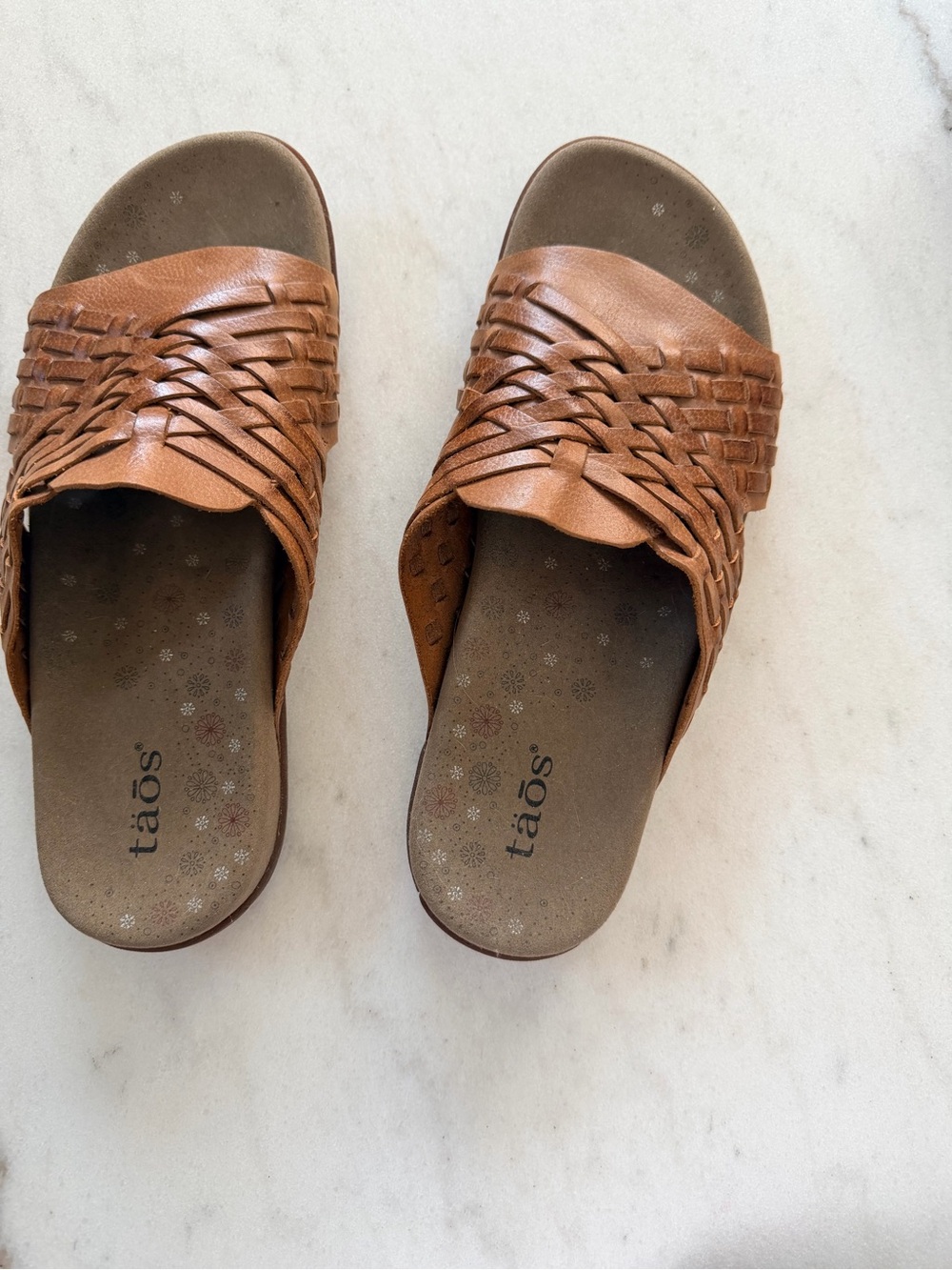 Taos Footwear Women's Guru Woven Leather Slide - Cognac Brown
